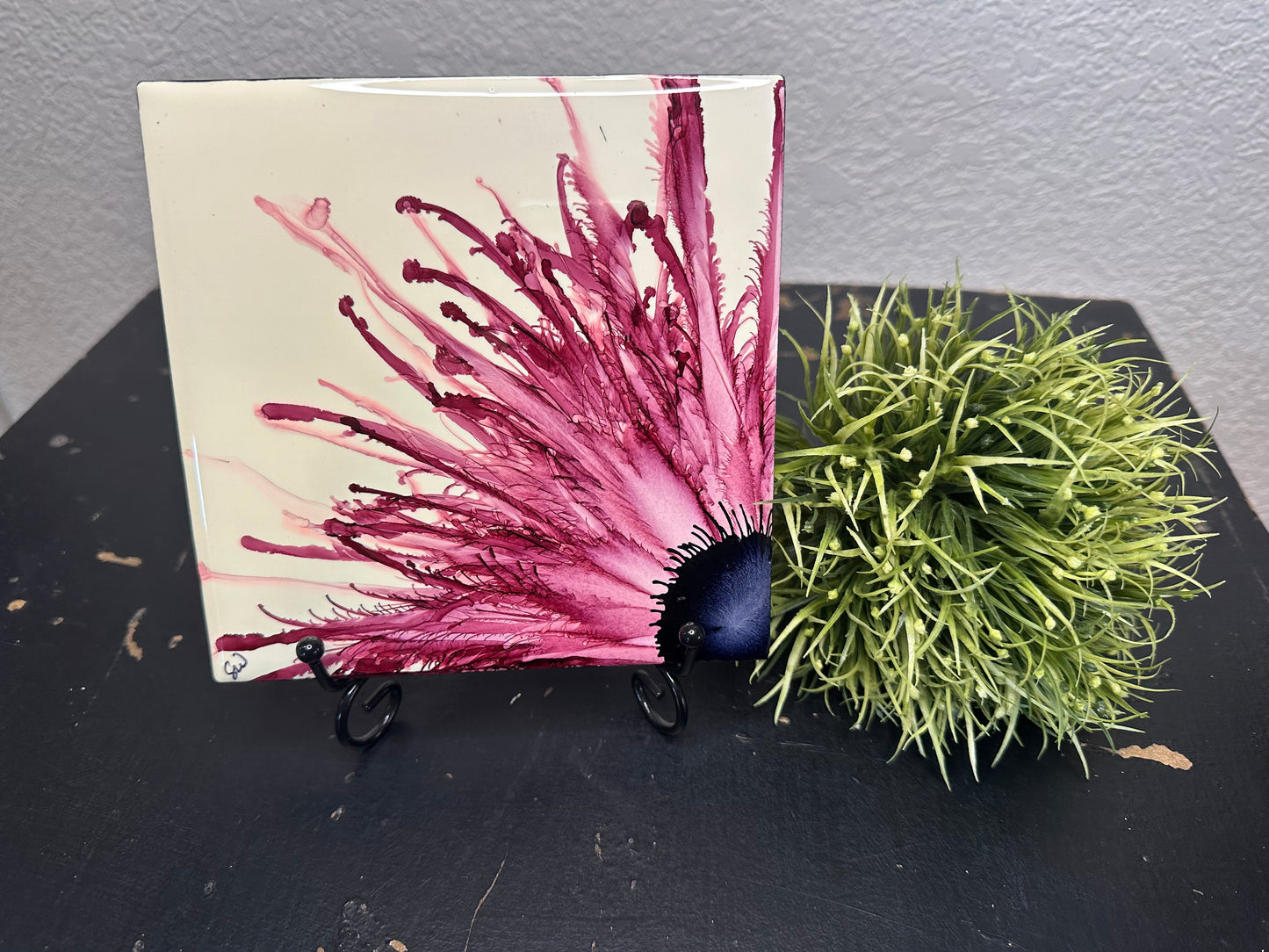 Handpainted Hotplate ~ Flower